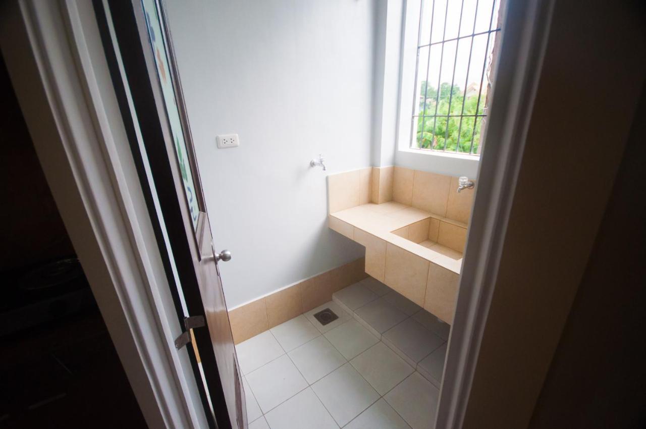 Nf Suites Davao City Dış mekan fotoğraf